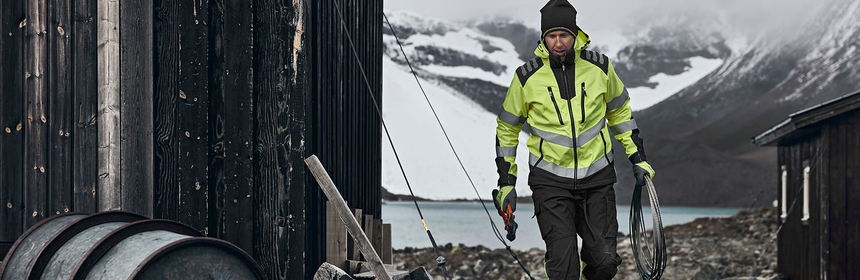 HIGHVIS_4BANNE_1562BLACK1680