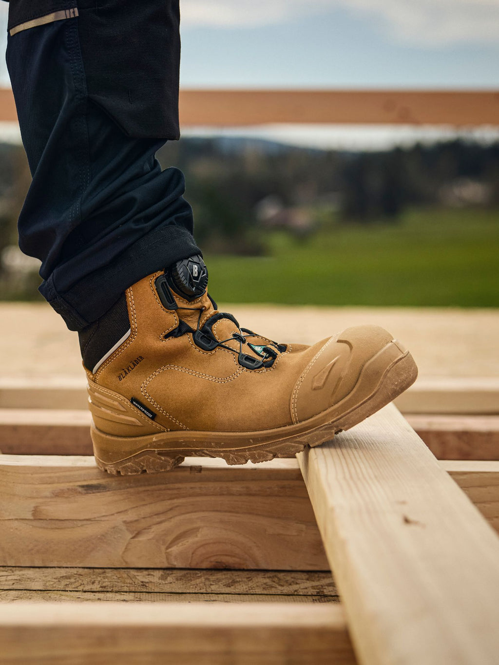 Blaklader 6 Inch Freelock Safety Boots in wheat